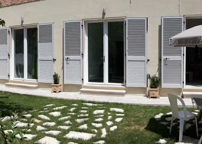 Le Pecore Di Terracotta * Pesaro